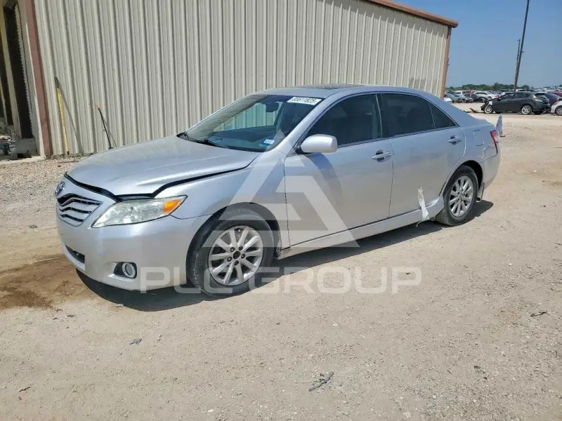 2011 Toyota CAMRY фото