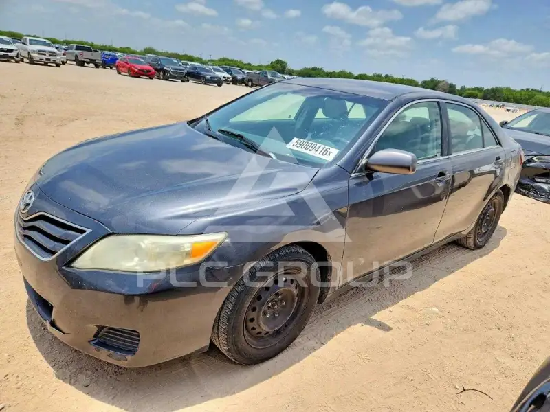 2011 Toyota CAMRY фото