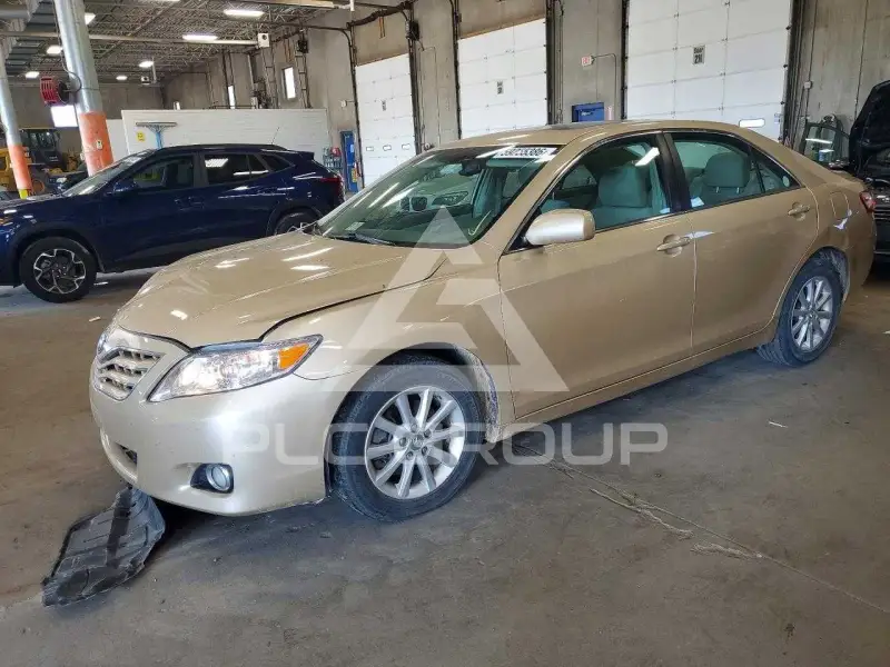 2011 Toyota CAMRY photo