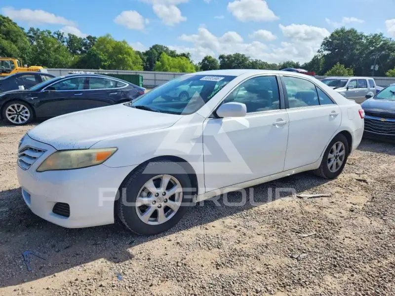 2011 Toyota CAMRY photo