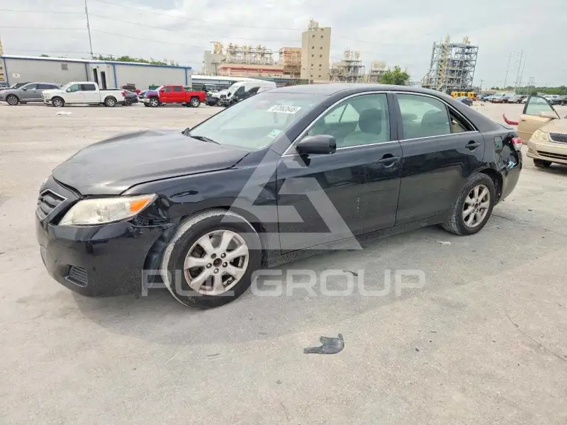 2011 Toyota CAMRY фото