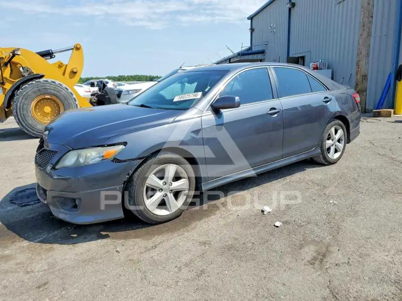 2011 Toyota CAMRY фото