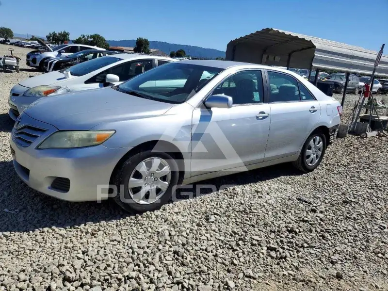 2011 Toyota CAMRY photo