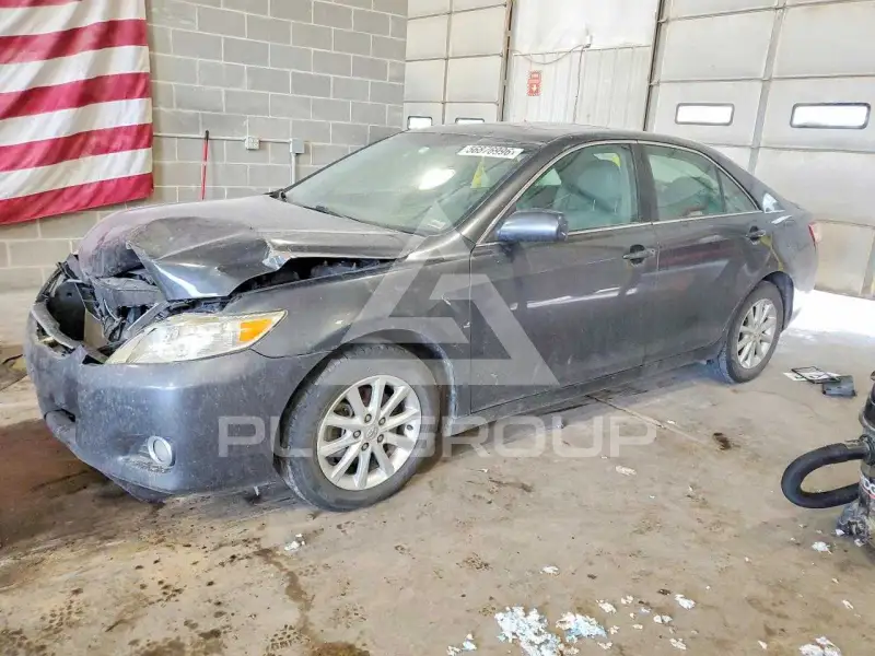2011 Toyota CAMRY фото