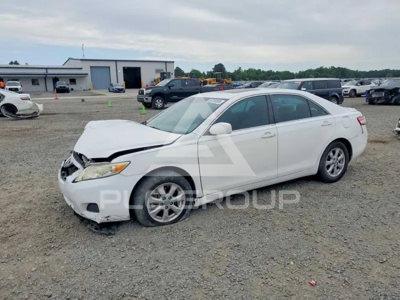 2011 Toyota CAMRY photo