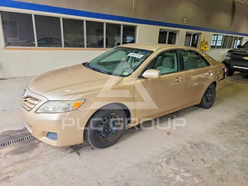 2011 Toyota CAMRY фото