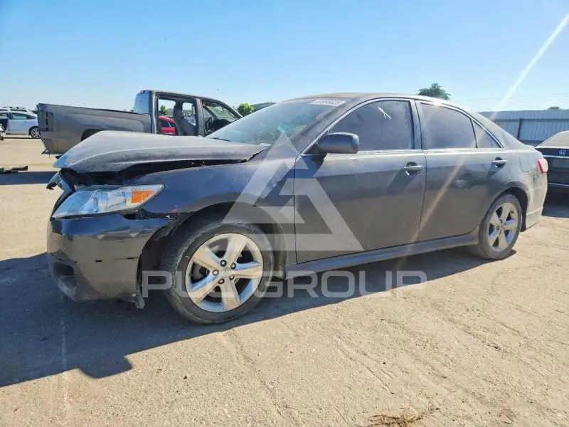 2011 Toyota CAMRY фото