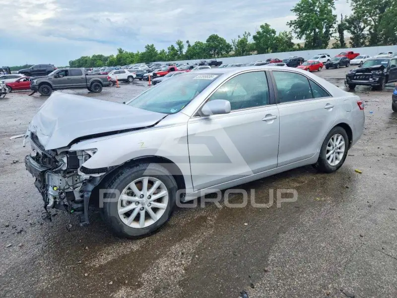 2011 Toyota CAMRY фото