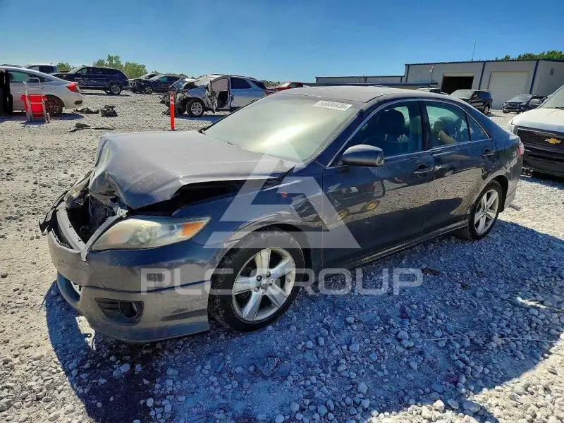 2011 Toyota CAMRY фото