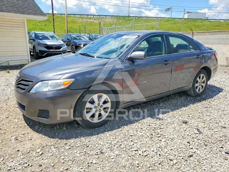 2011 Toyota CAMRY фото