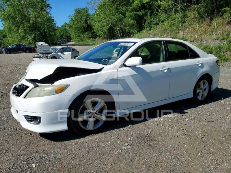 2011 Toyota CAMRY фото