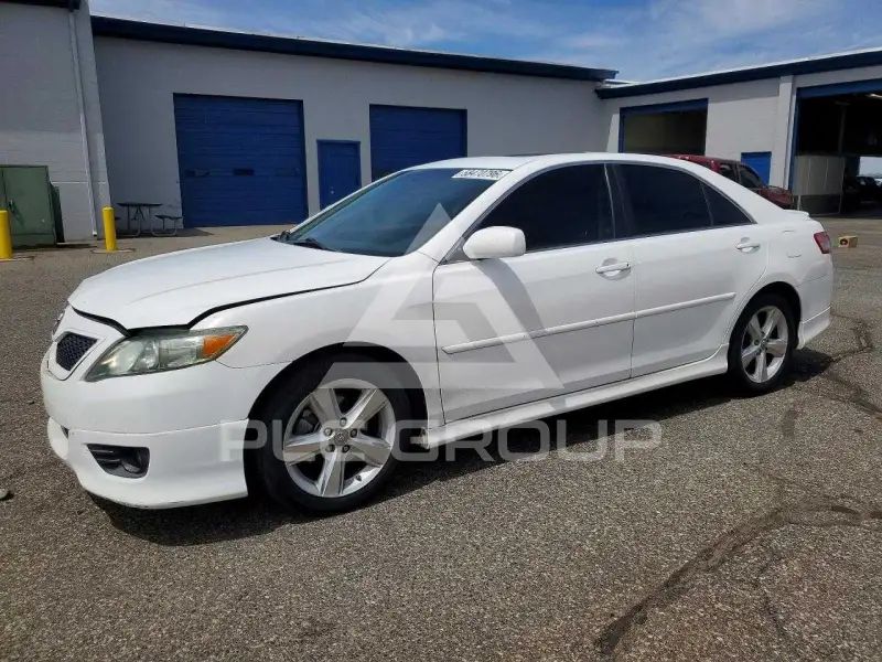 2011 Toyota CAMRY photo