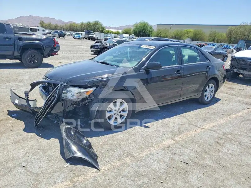 2011 Toyota CAMRY фото