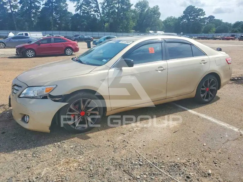 2011 Toyota CAMRY фото