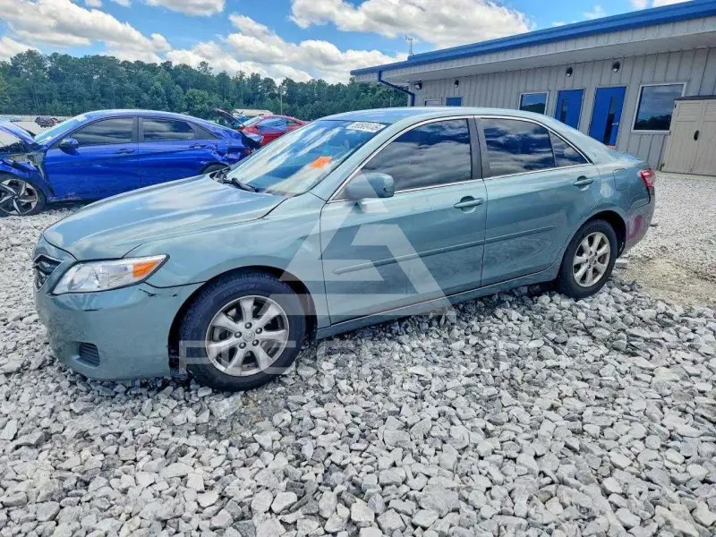 2011 Toyota CAMRY фото