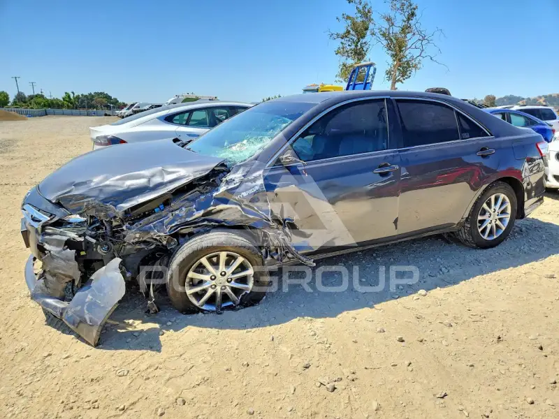 2011 Toyota CAMRY фото