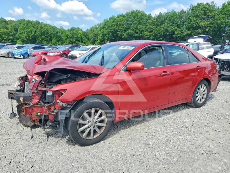 2011 Toyota CAMRY фото