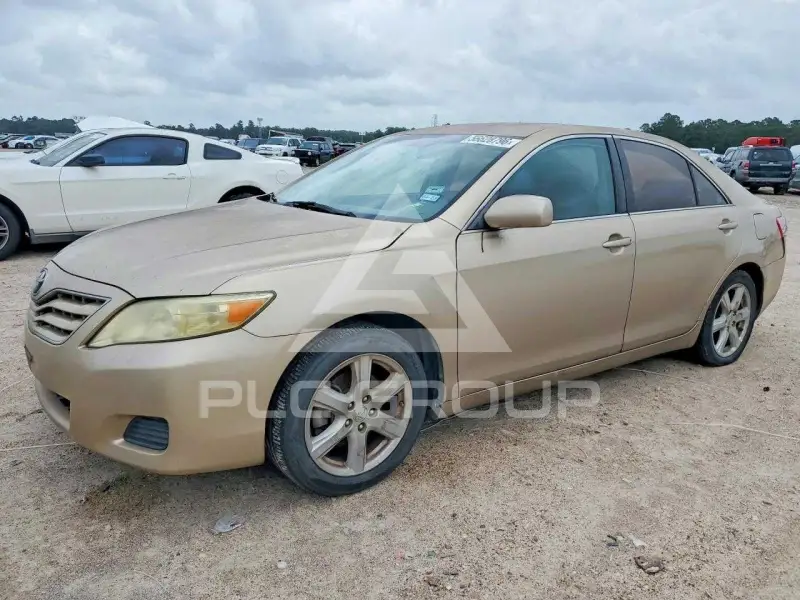 2011 Toyota CAMRY фото