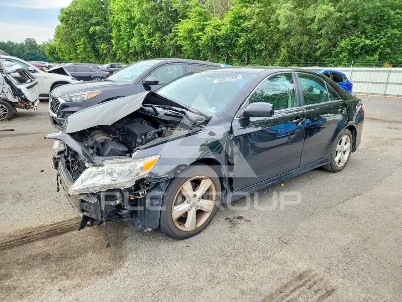 2011 Toyota CAMRY фото