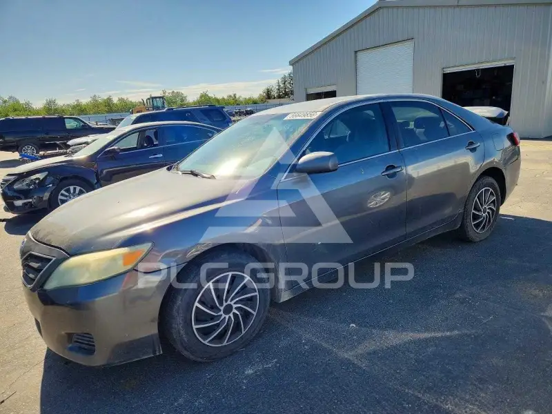2011 Toyota CAMRY фото