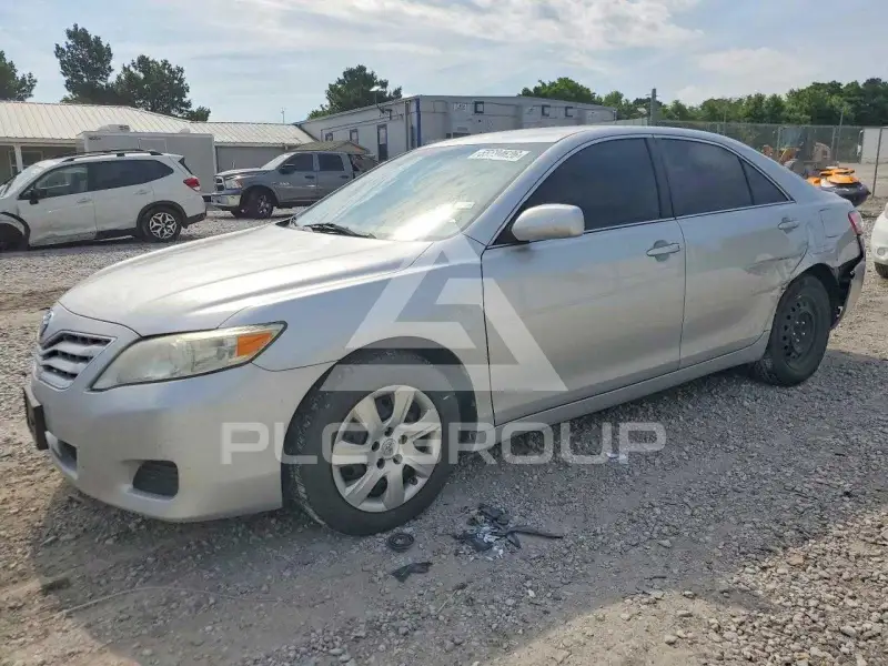 2011 Toyota CAMRY фото