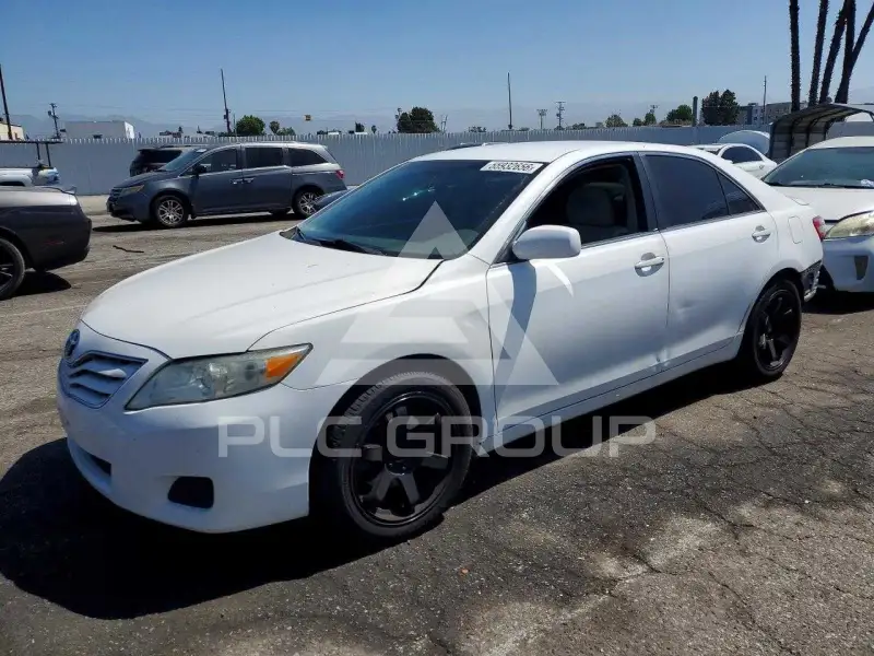 2011 Toyota CAMRY фото