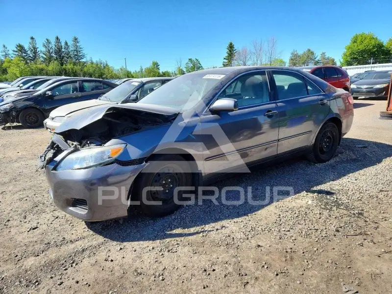 2011 Toyota CAMRY фото