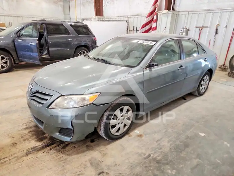 2011 Toyota CAMRY фото