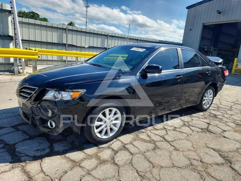 2011 Toyota CAMRY photo