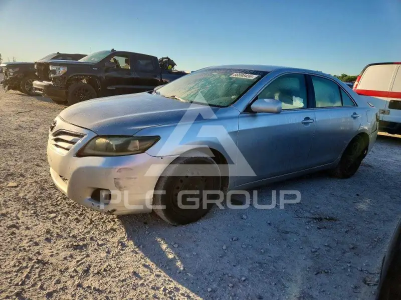 2011 Toyota CAMRY фото