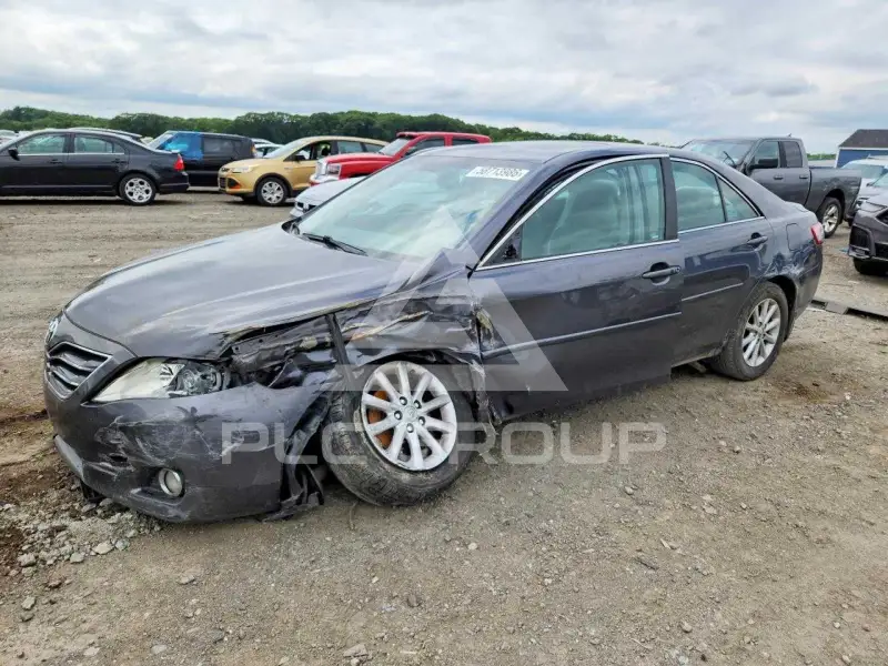 2011 Toyota CAMRY фото