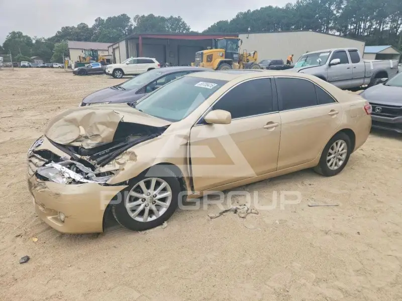 2011 Toyota CAMRY фото