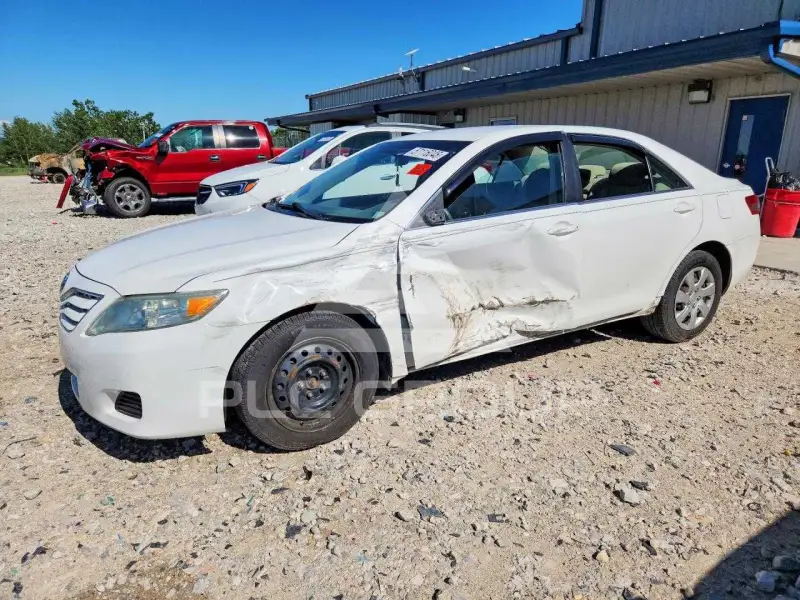 2011 Toyota CAMRY photo