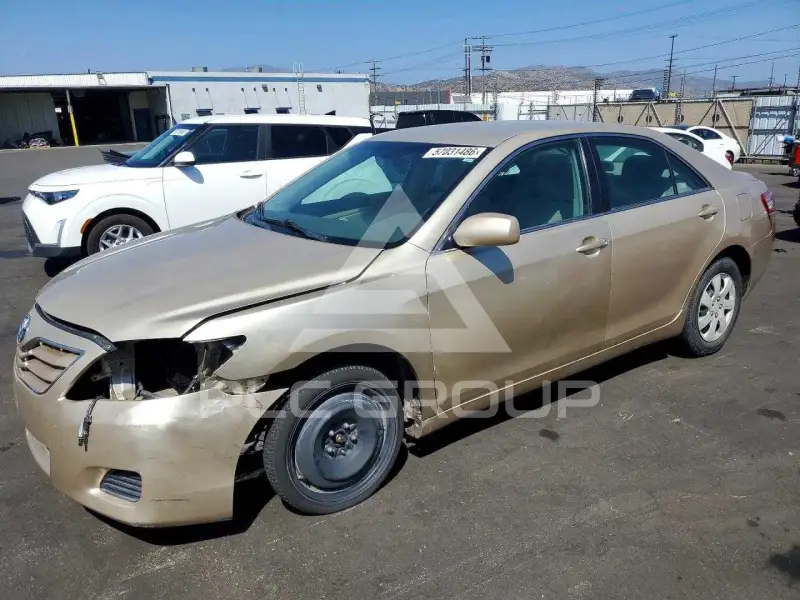 2011 Toyota CAMRY фото