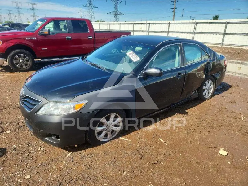 2011 Toyota CAMRY фото