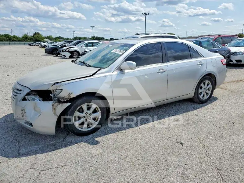 2011 Toyota CAMRY фото