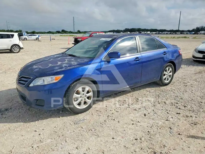 2011 Toyota CAMRY фото