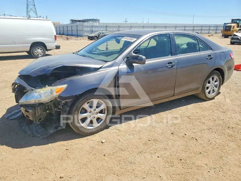 2011 Toyota CAMRY фото