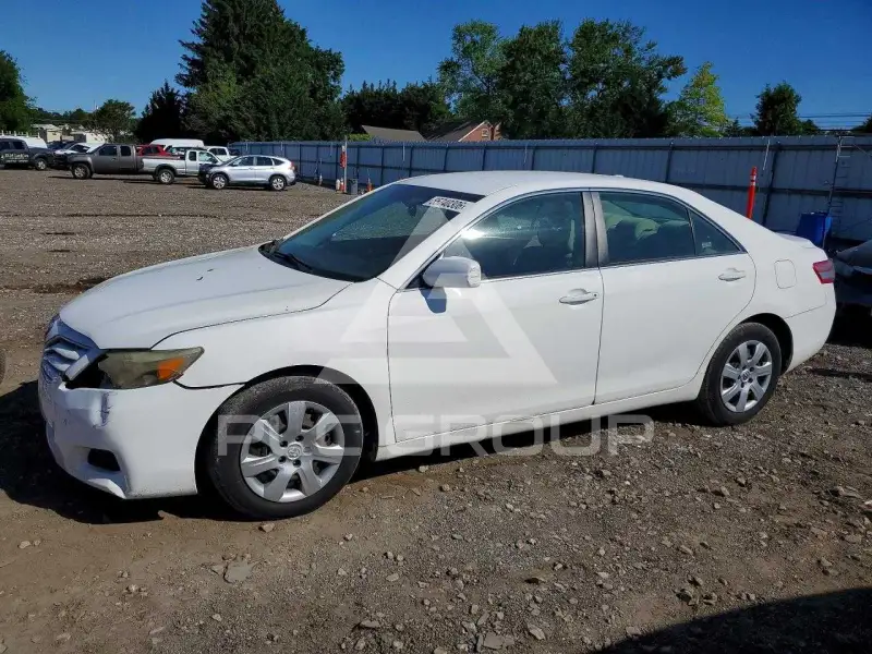2011 Toyota CAMRY фото