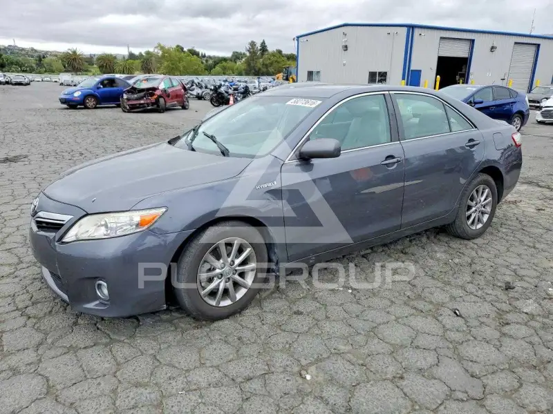 2011 Toyota CAMRY photo