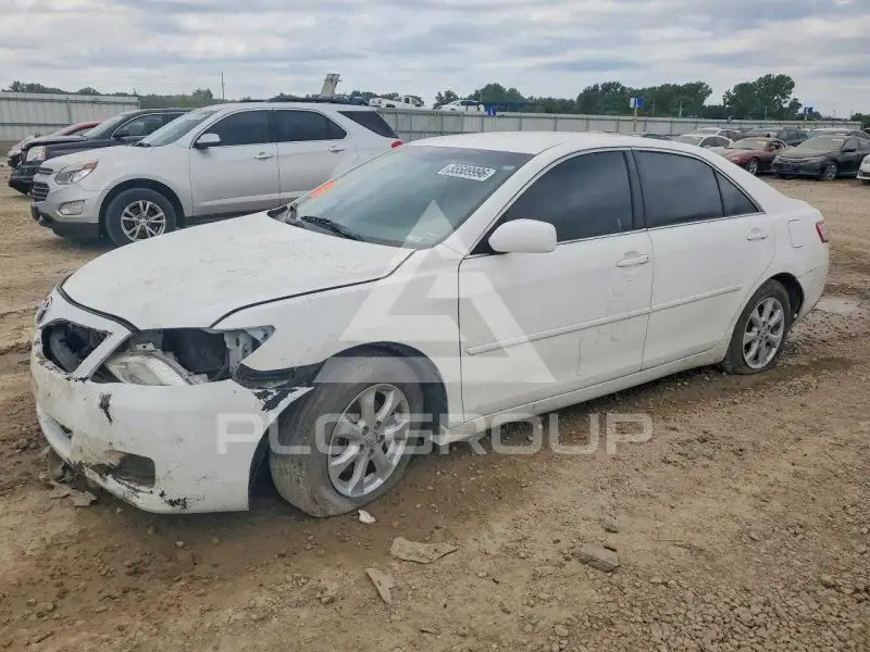 2011 Toyota CAMRY фото