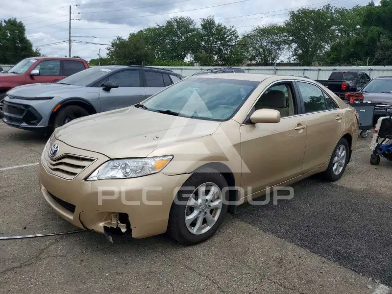 2011 Toyota CAMRY photo