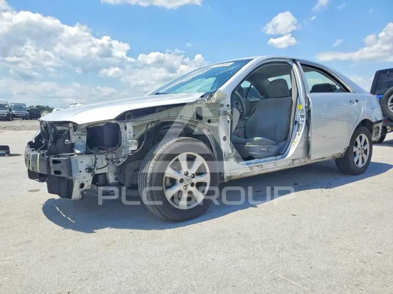 2011 Toyota CAMRY фото