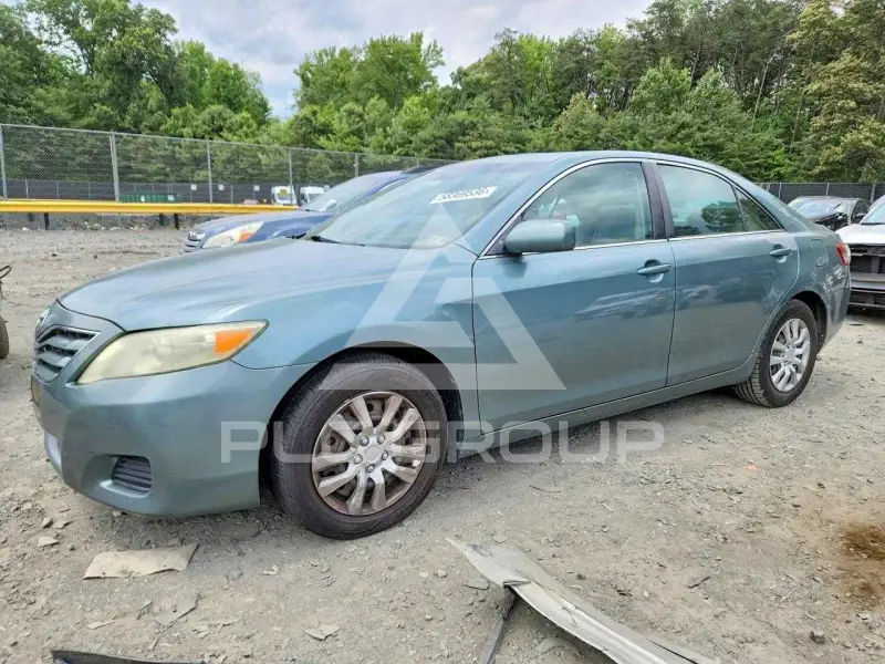 2011 Toyota CAMRY фото