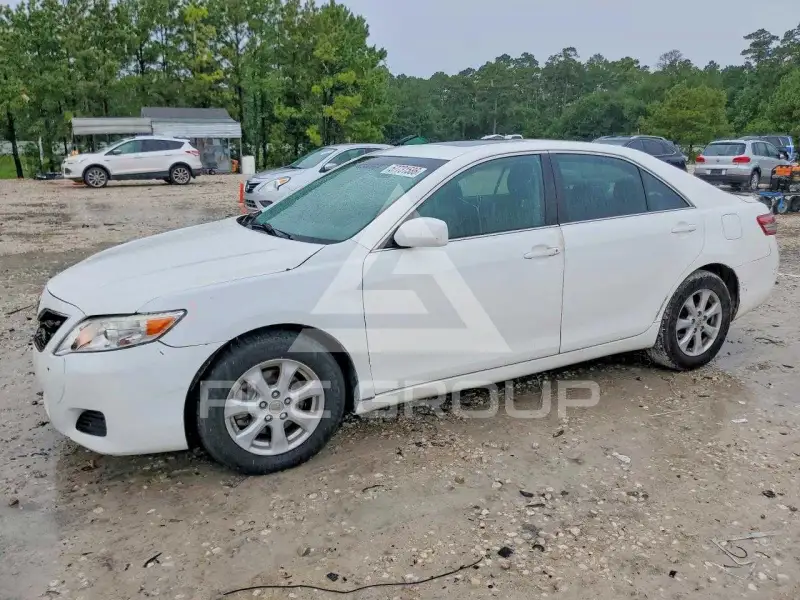 2011 Toyota CAMRY photo