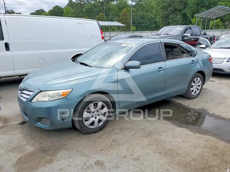 2011 Toyota CAMRY фото
