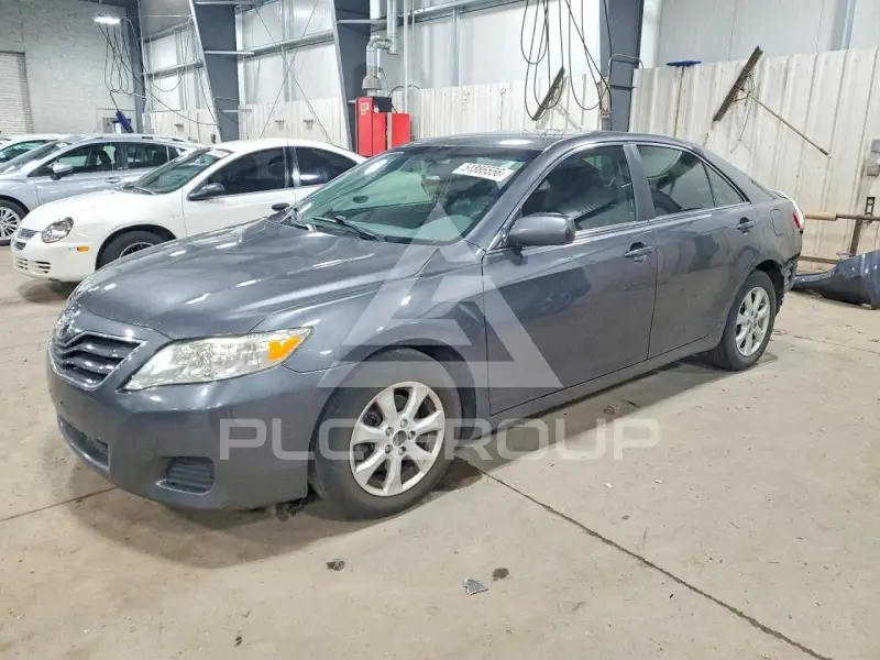 2011 Toyota CAMRY фото