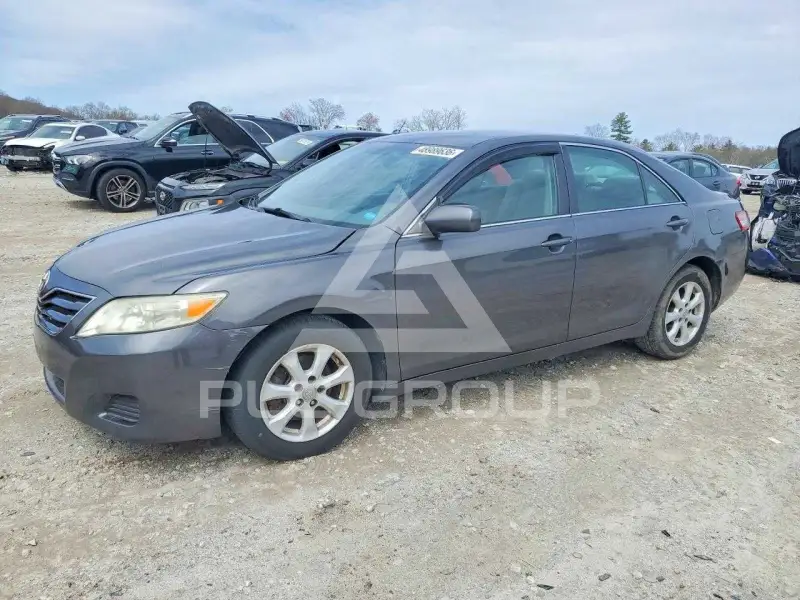2011 Toyota CAMRY фото