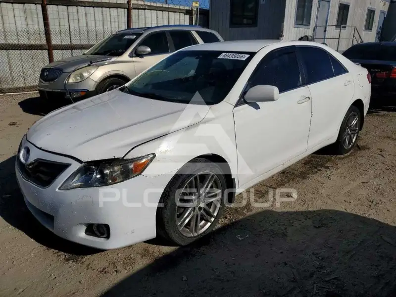 2011 Toyota CAMRY фото