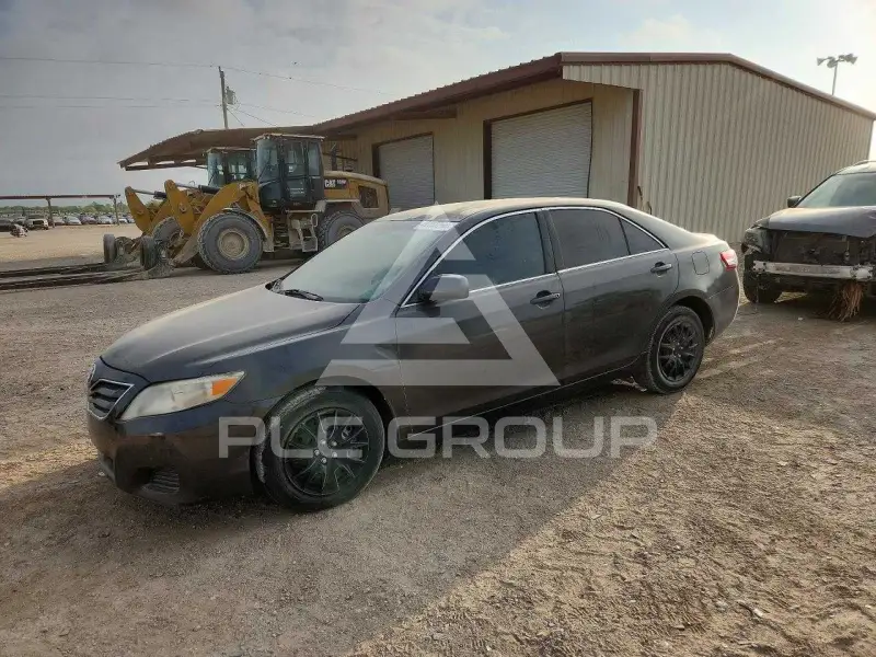 2011 Toyota CAMRY фото